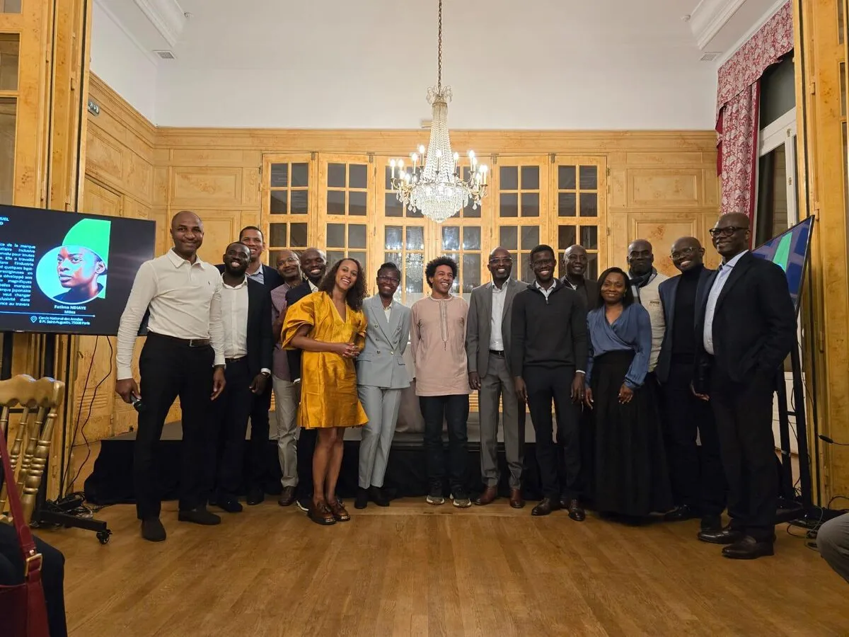 Photo de groupe dans la salle