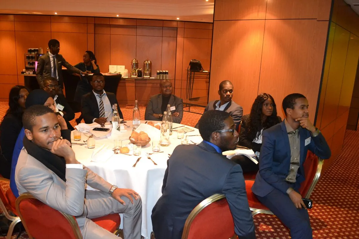 Participants à table
